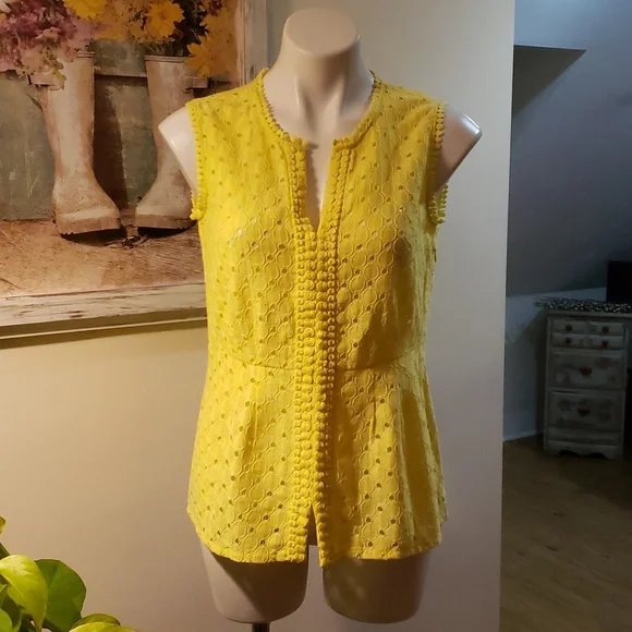 ♦️♦️SOLD♦️♦️ Banana Republic Tank - Picture 1 of 7